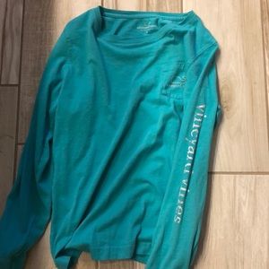 Blue long sleeved vineyard vine